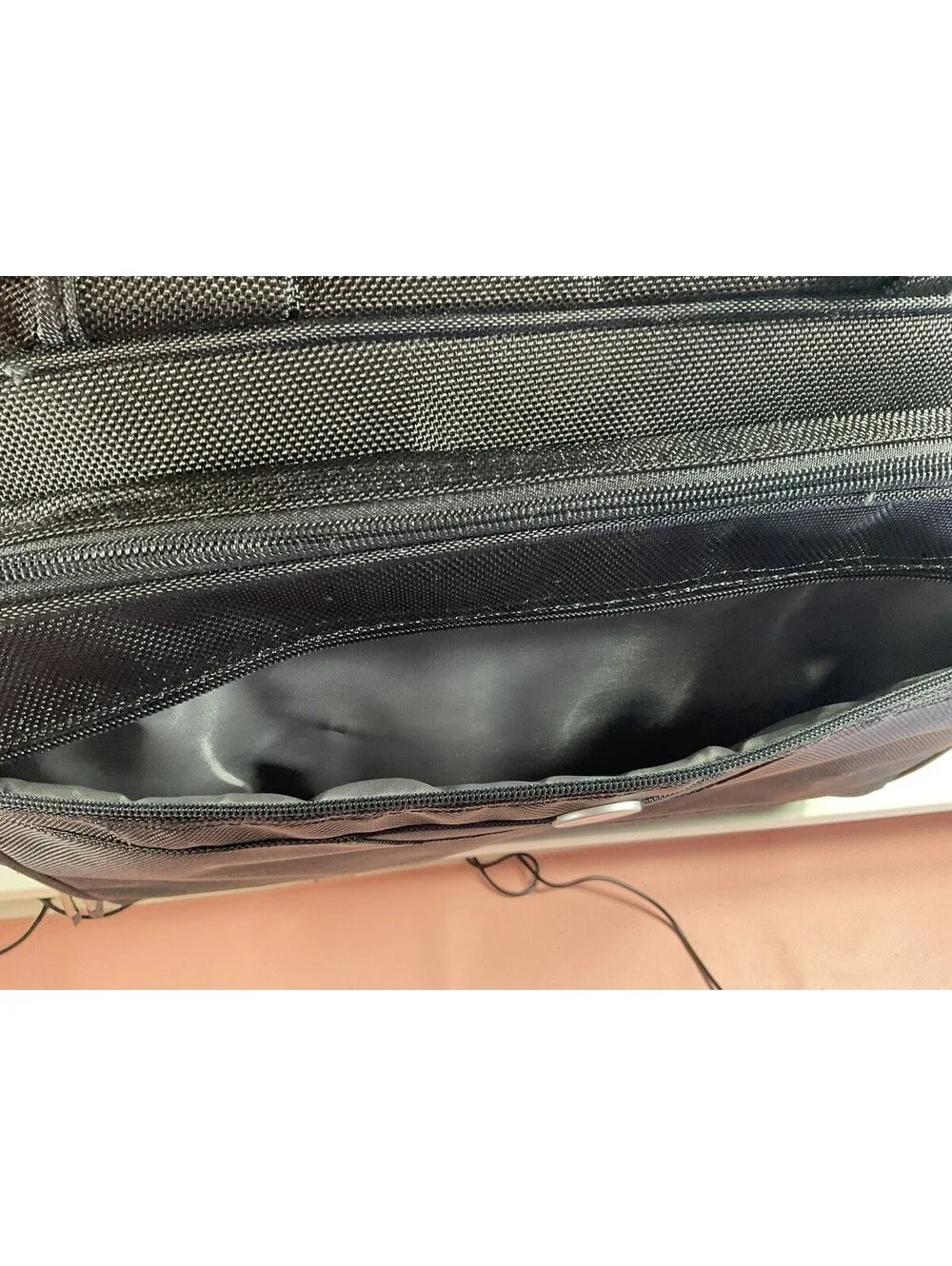 Dell Heavy Duty Nylon Padded Laptop Case 18”X 13” Adjustable Strap